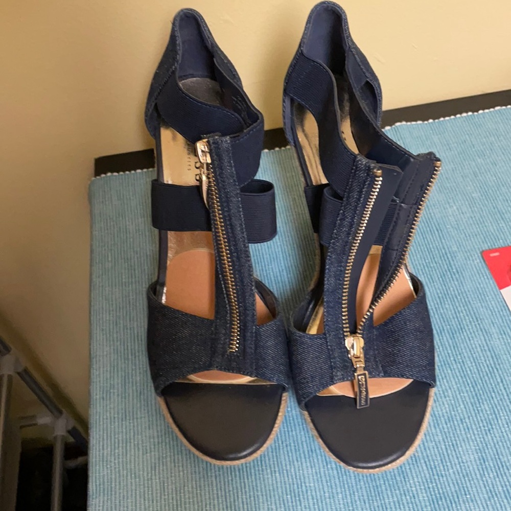 GUESS Wedges, Never-worn